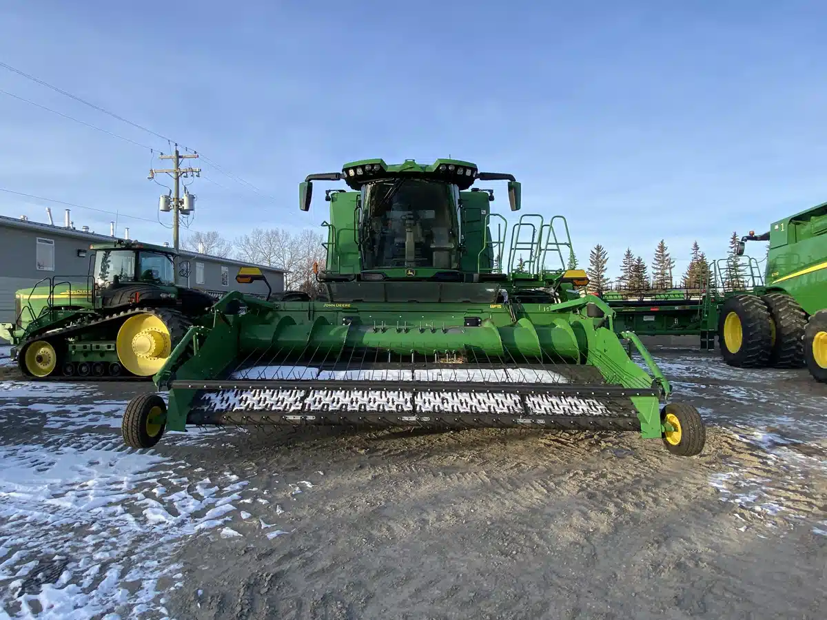 Gallery image 2 for Used 2022 John Deere X9 1100 Combine