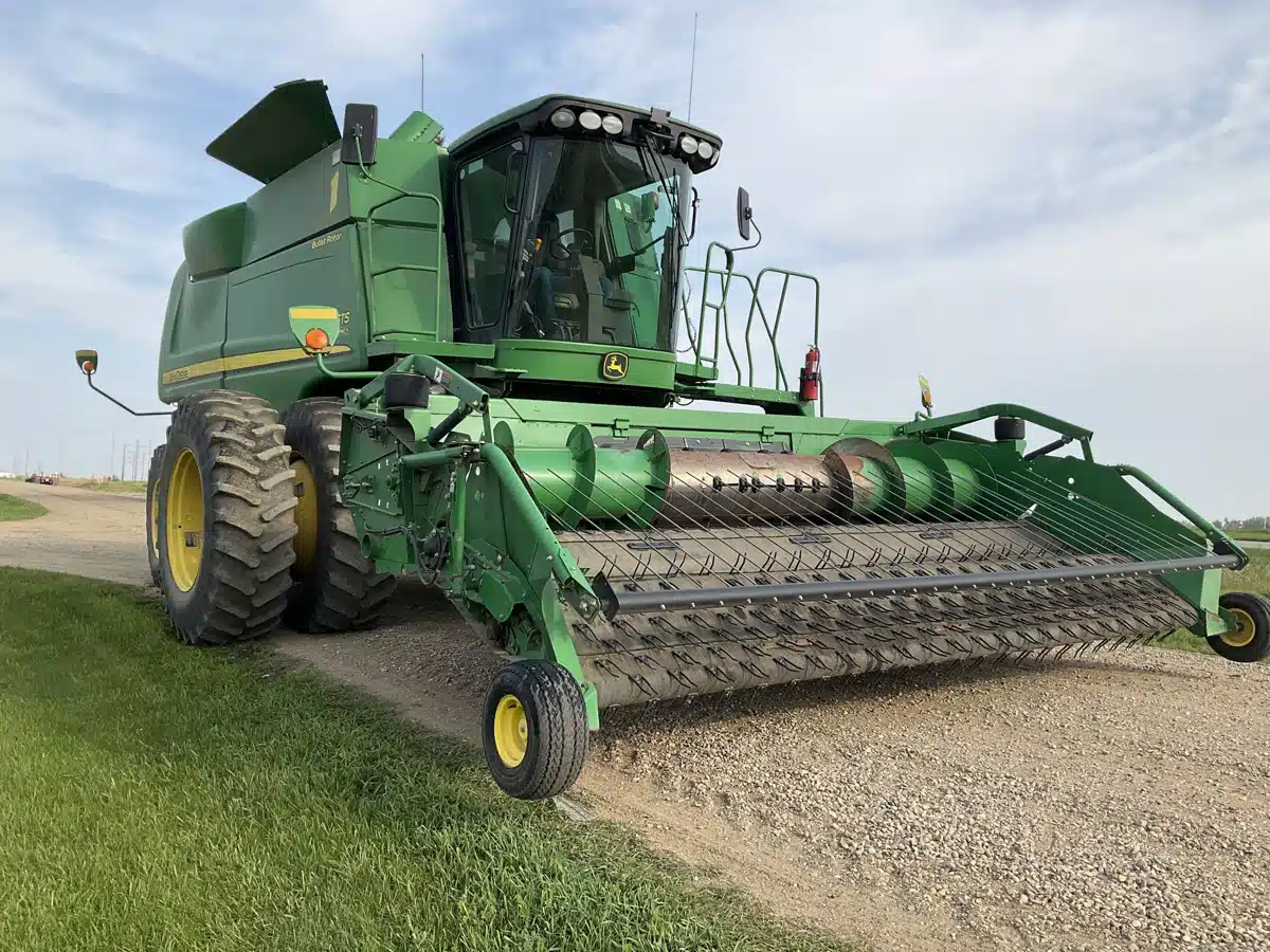 Gallery image 2 for Used 2010 John Deere 9870 STS Combine