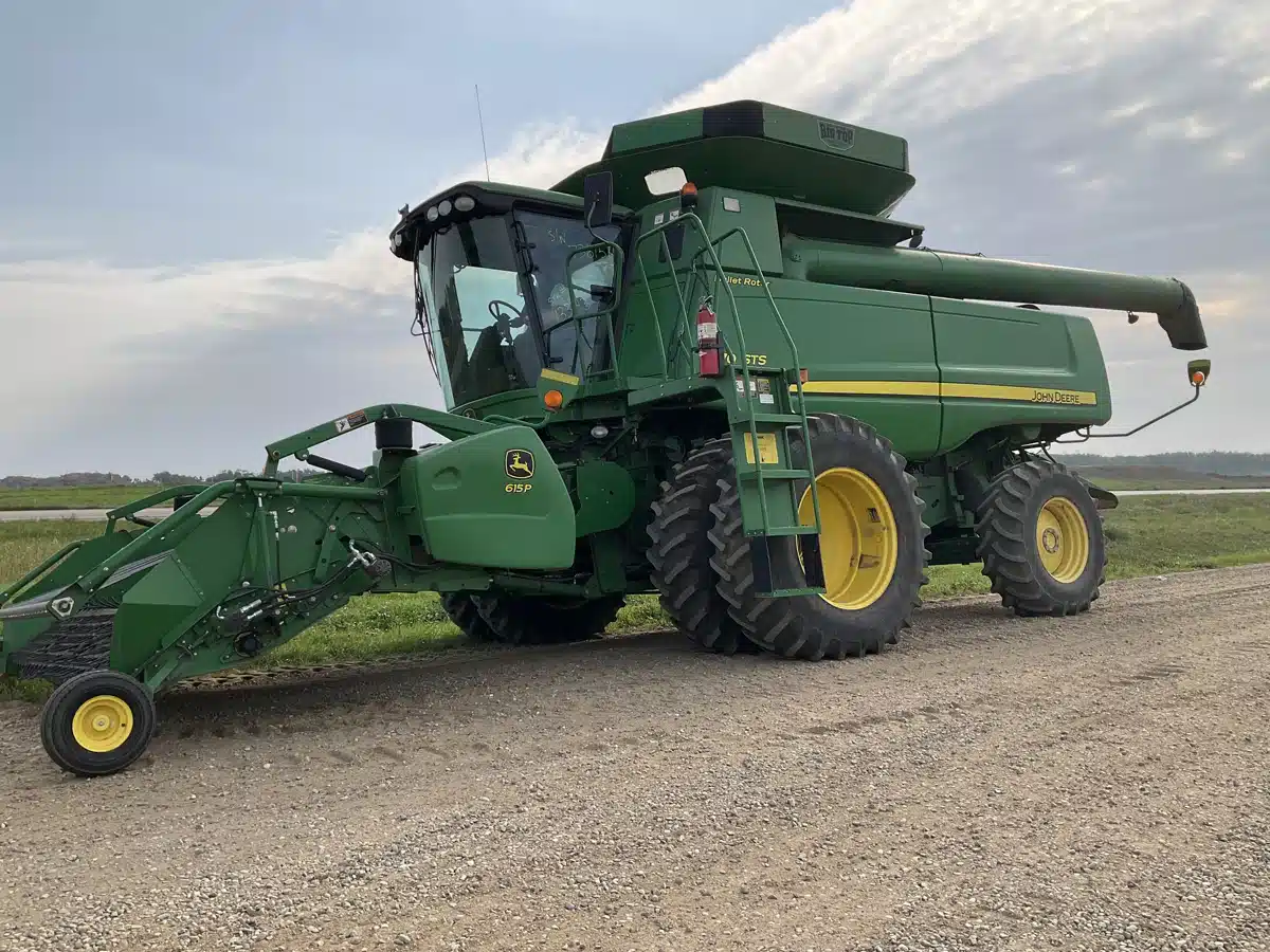Gallery image 1 for Used 2010 John Deere 9870 STS Combine