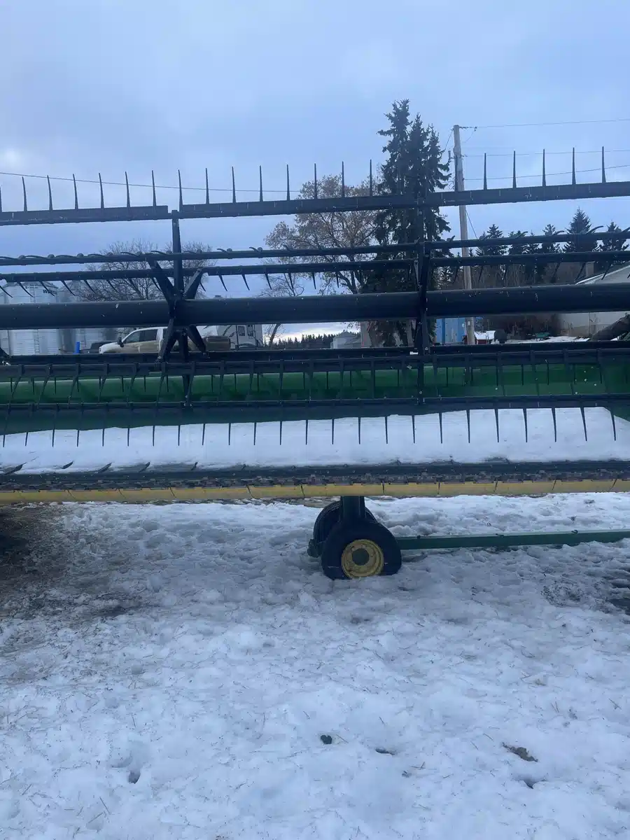 Gallery image 2 for Used 2013 John Deere 640D Harvester