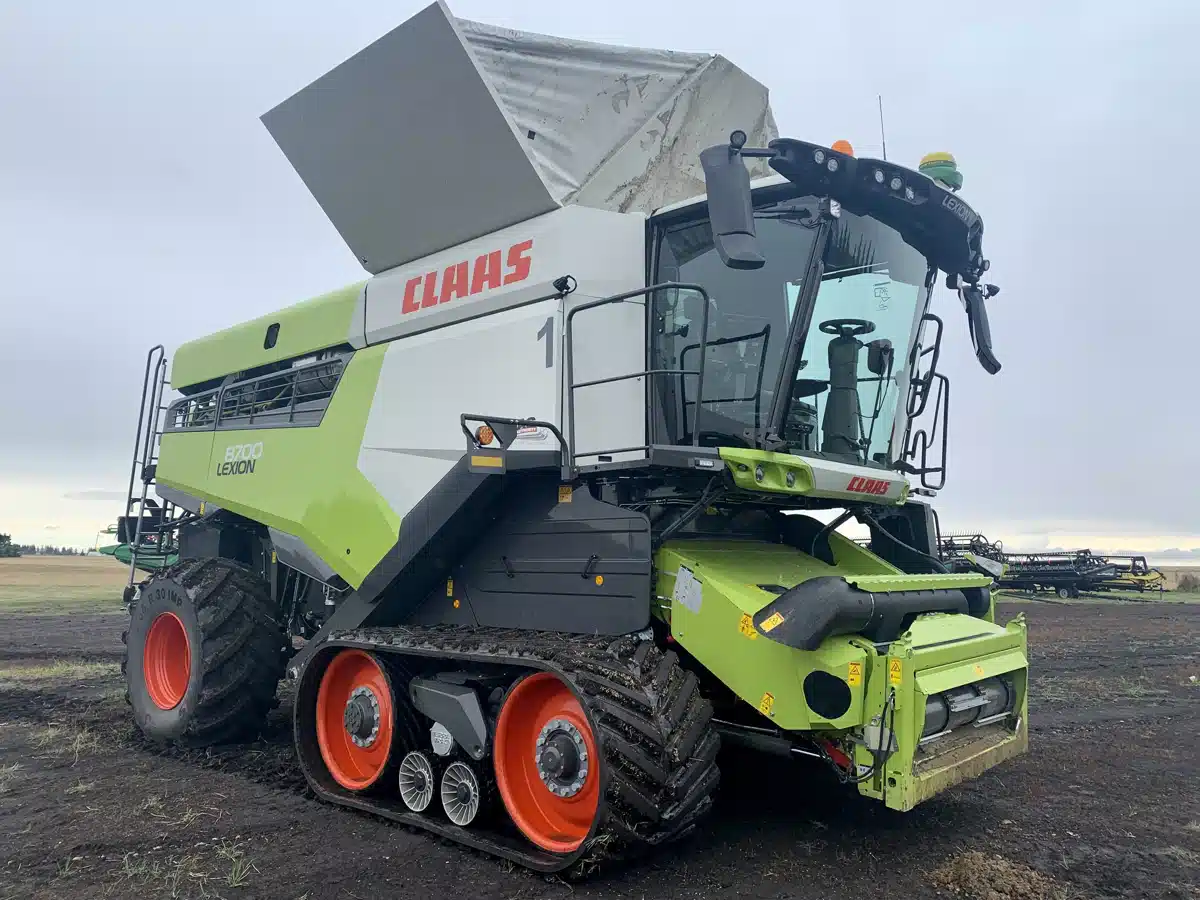 Gallery image 2 for Used 2022 CLAAS LEXION 8700TT Combine