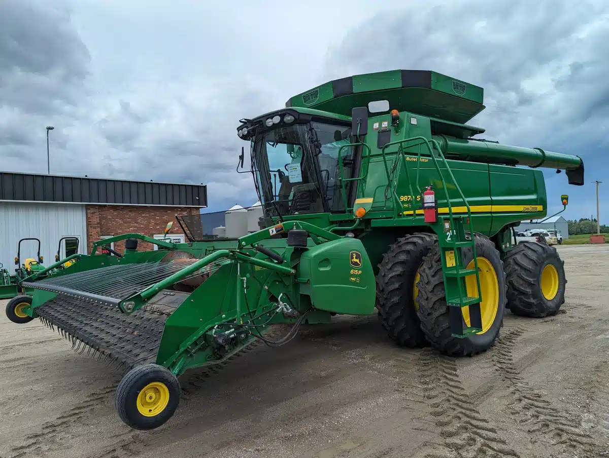 Gallery image 1 for Used 2011 John Deere 9870 STS Combine