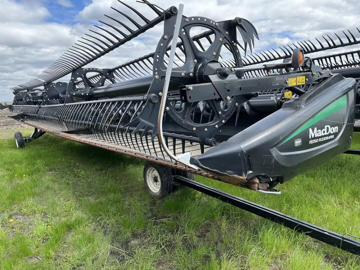 Gallery image 1 for Used 2017 MacDon FD75 Header - Flex Draper
