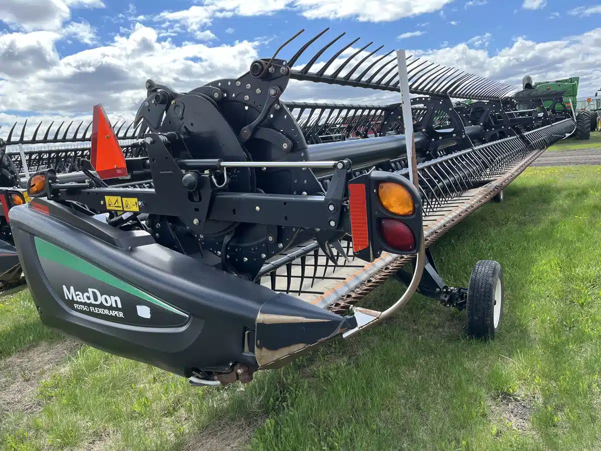 Gallery image 2 for Used 2017 MacDon FD75 Header - Flex Draper