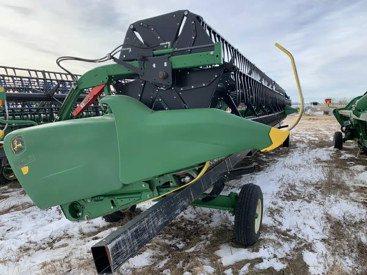 Gallery image 2 for Used 2018 John Deere 640FD Header - Draper