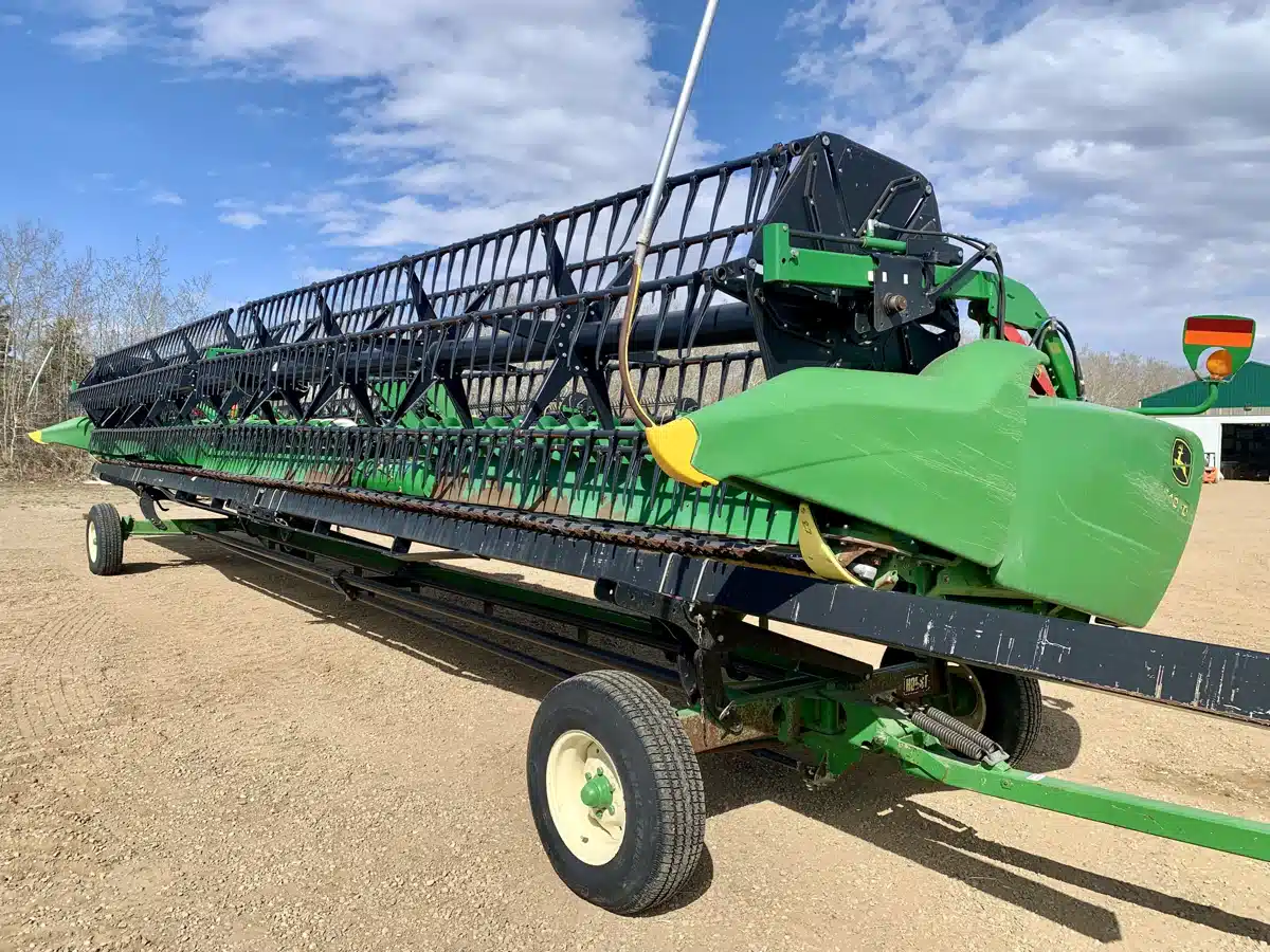 Gallery image 1 for Used 2017 John Deere 640FD Header - Draper