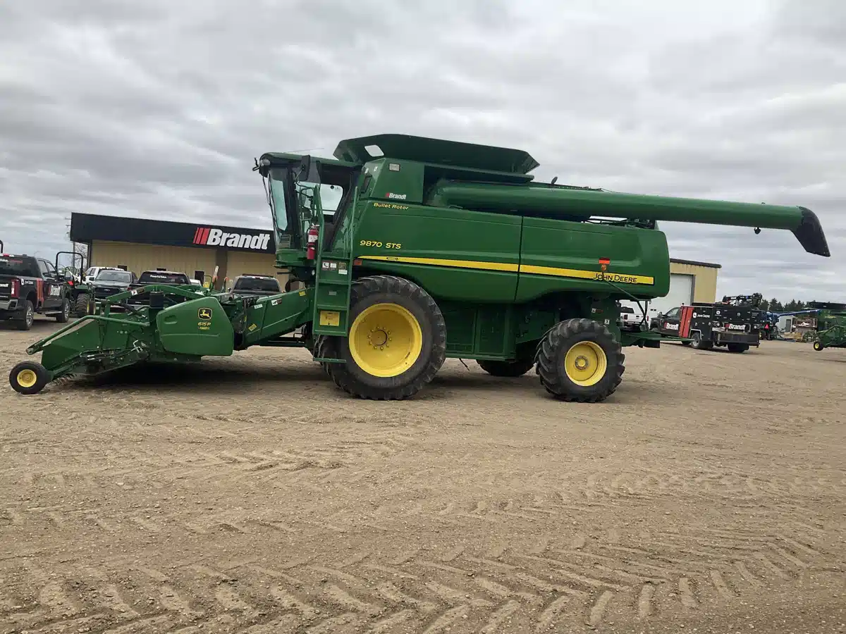 Gallery image 2 for Used 2009 John Deere 9870 STS Combine