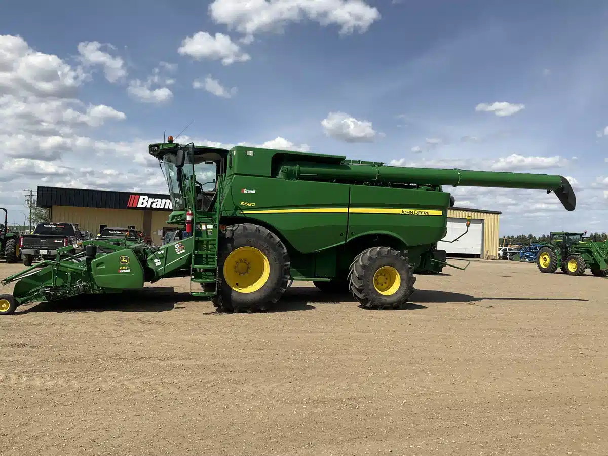 Gallery image 2 for Used 2014 John Deere S680 Combine