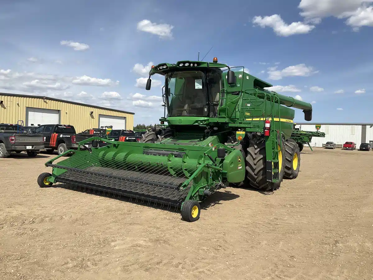 Gallery image 1 for Used 2014 John Deere S680 Combine