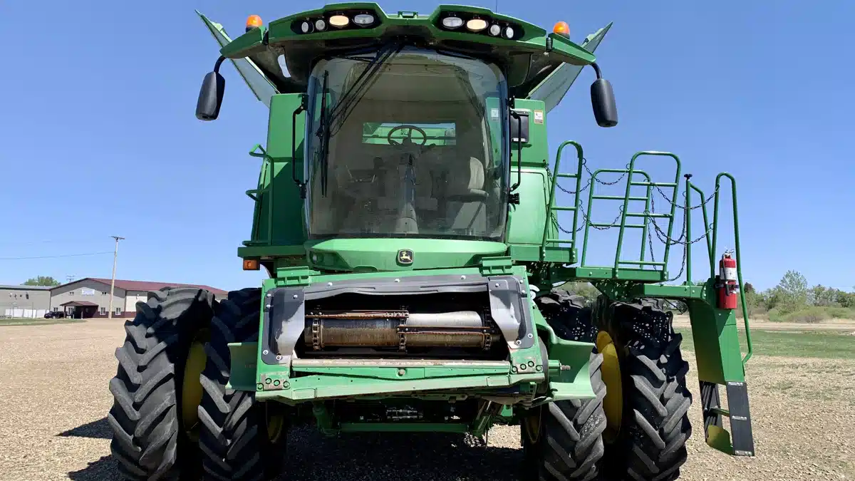 Gallery image 2 for Used 2014 John Deere S680 Combine