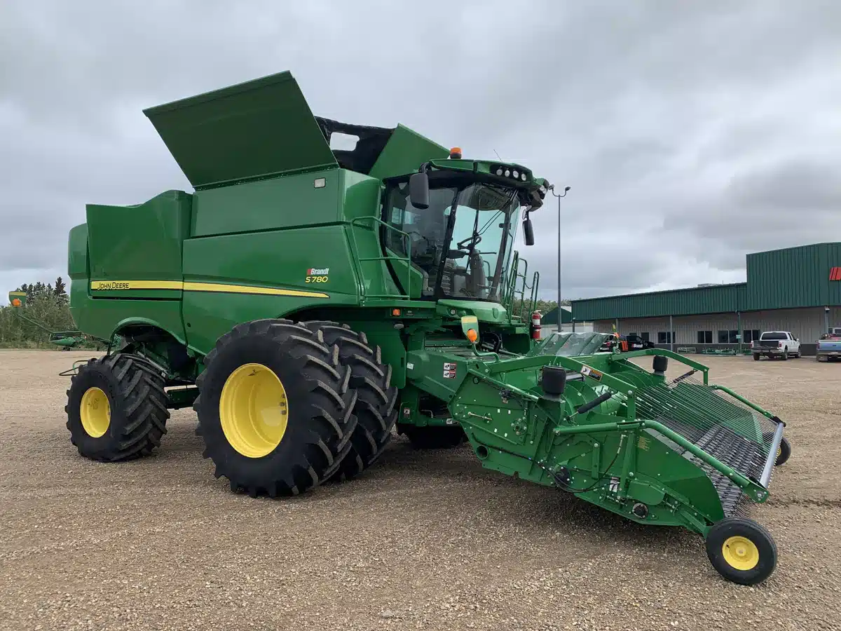 Gallery image 2 for Used 2018 John Deere S780 Combine