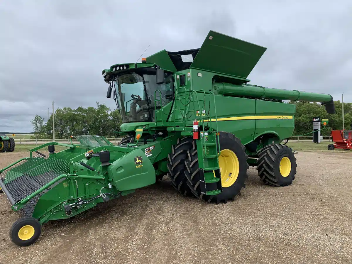 Gallery image 1 for Used 2018 John Deere S780 Combine