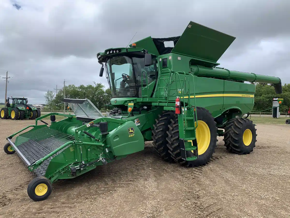 Gallery image 1 for Used 2019 John Deere S780 Combine