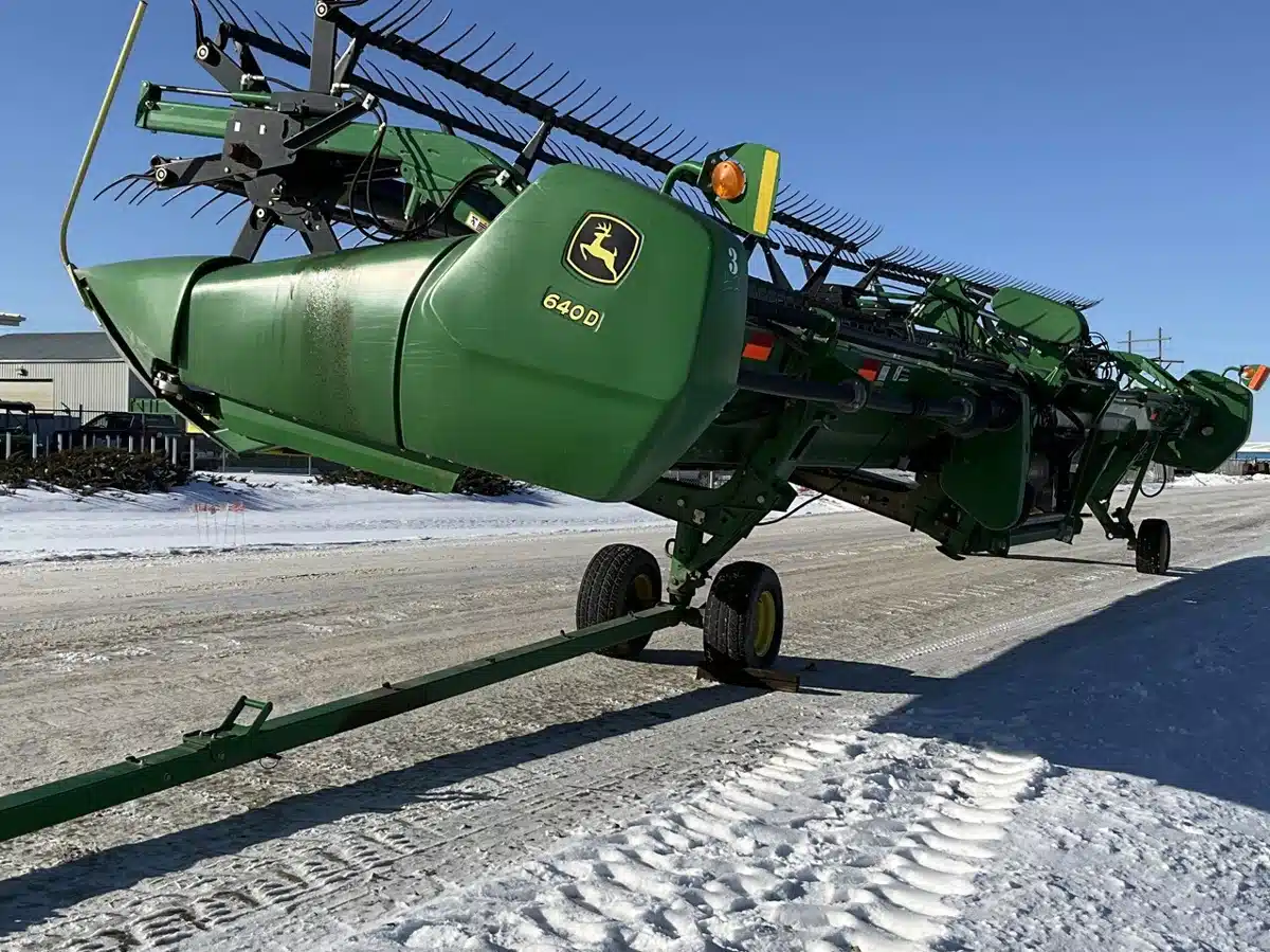 Gallery image 2 for Used 2014 John Deere 640D Harvester