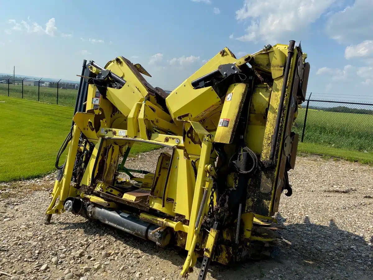 Gallery image 2 for Used 2015 John Deere 690 Header - Rotary