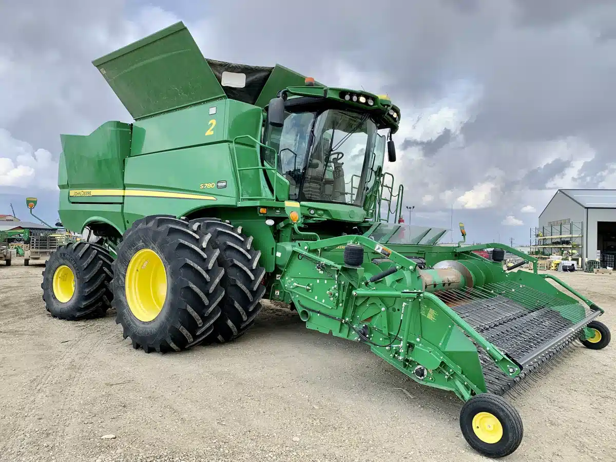 Gallery image 2 for Used 2018 John Deere S780 Combine