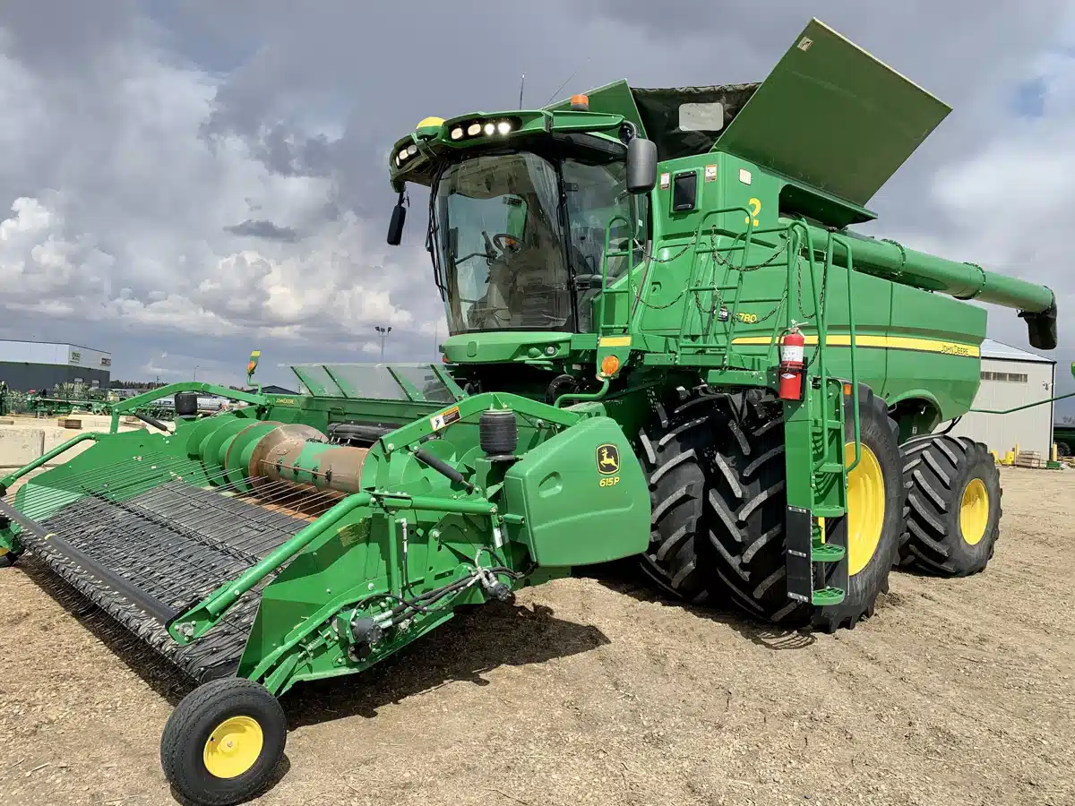 Gallery image 1 for Used 2018 John Deere S780 Combine