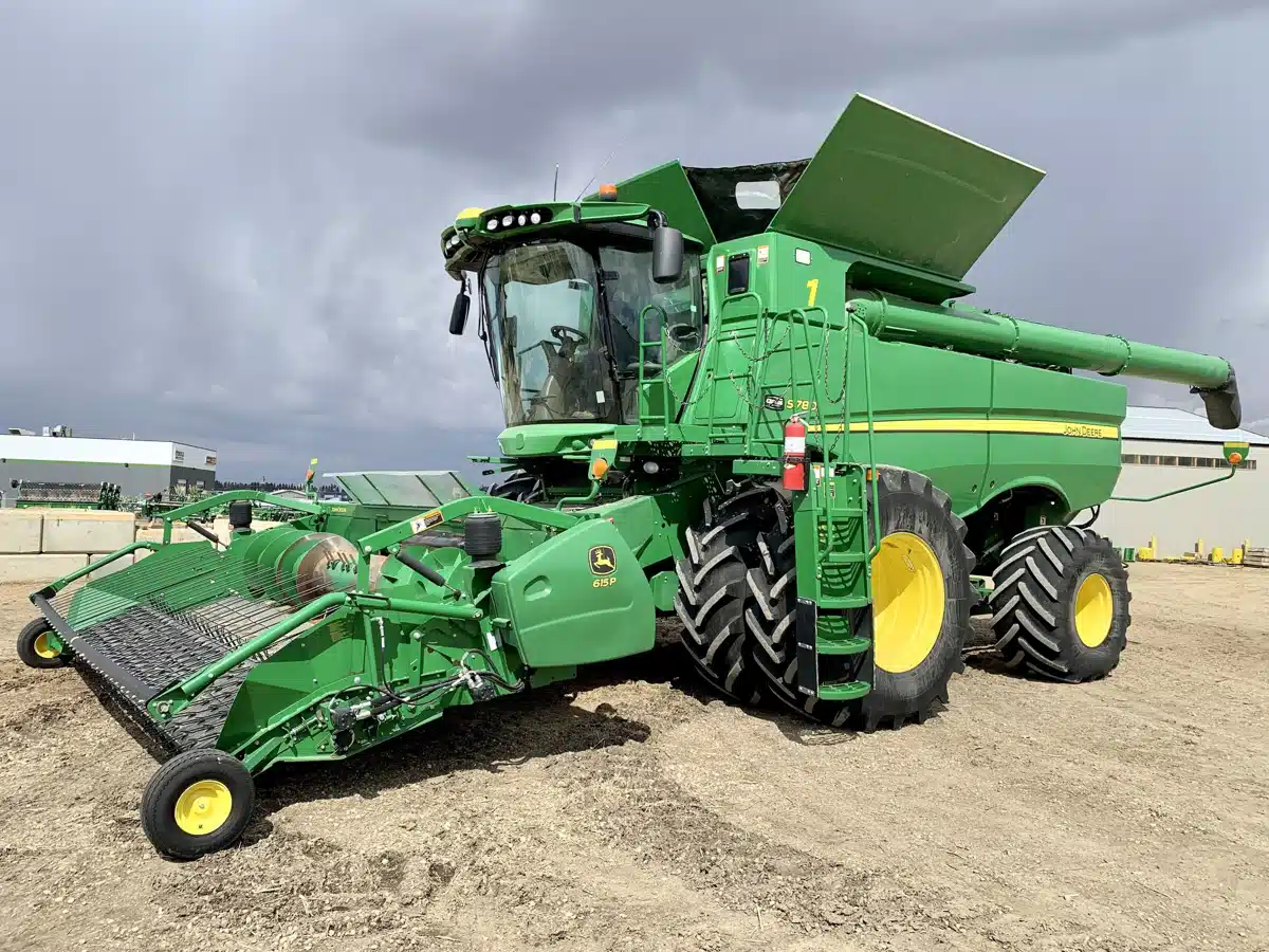 Gallery image 1 for Used 2018 John Deere S780 Combine