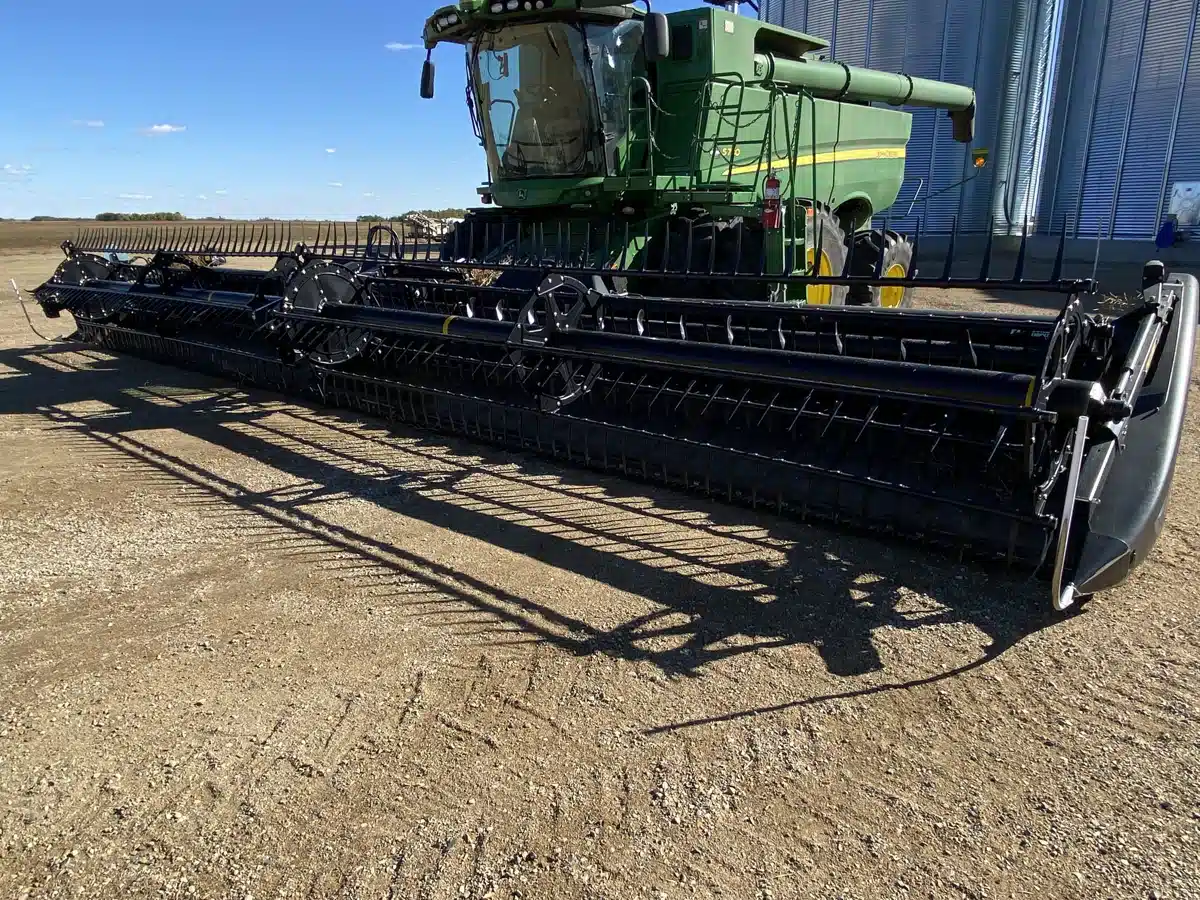 Gallery image 1 for Used 2017 MacDon FD75 Header - Flex Draper