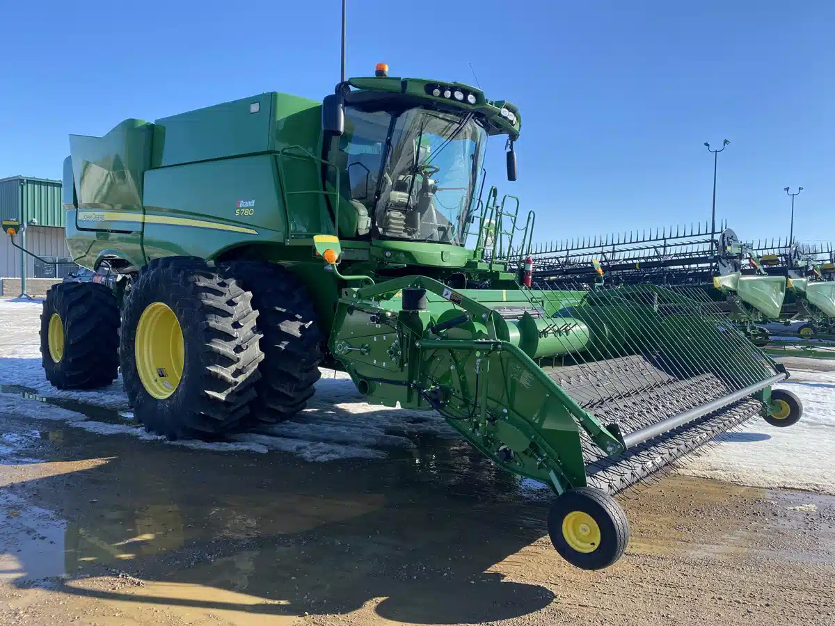 Gallery image 2 for Used 2018 John Deere S780 Combine