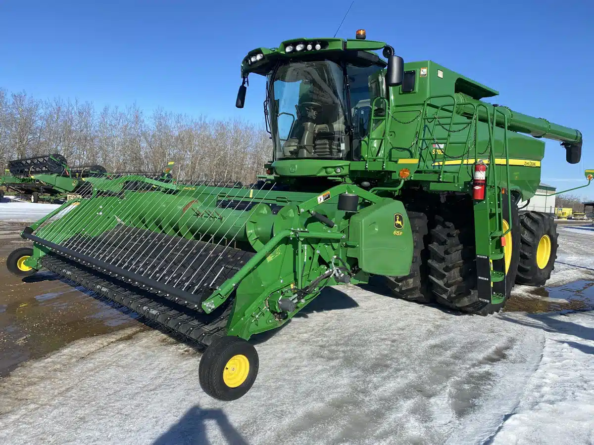 Gallery image 1 for Used 2018 John Deere S780 Combine