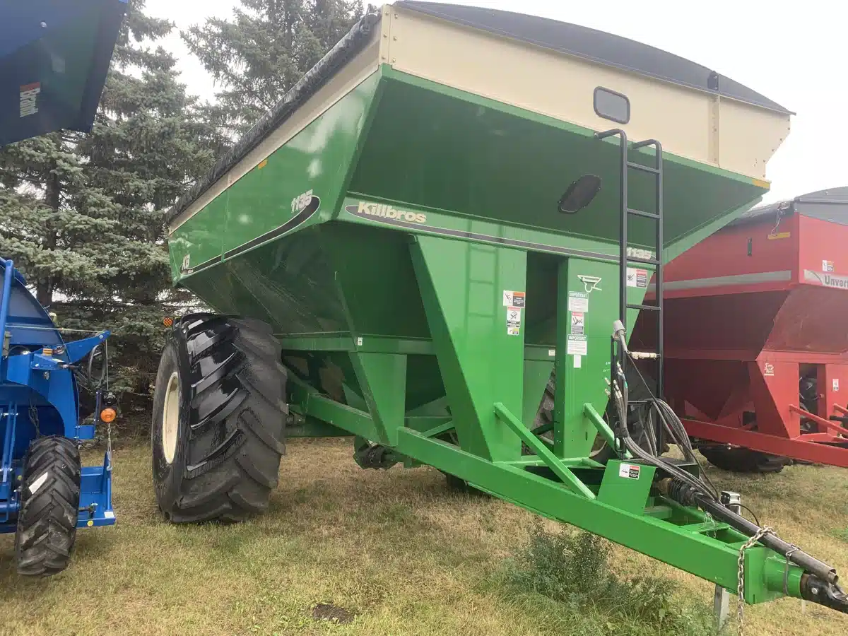Gallery image 2 for Used 2020 Unverferth 1135 Grain Cart