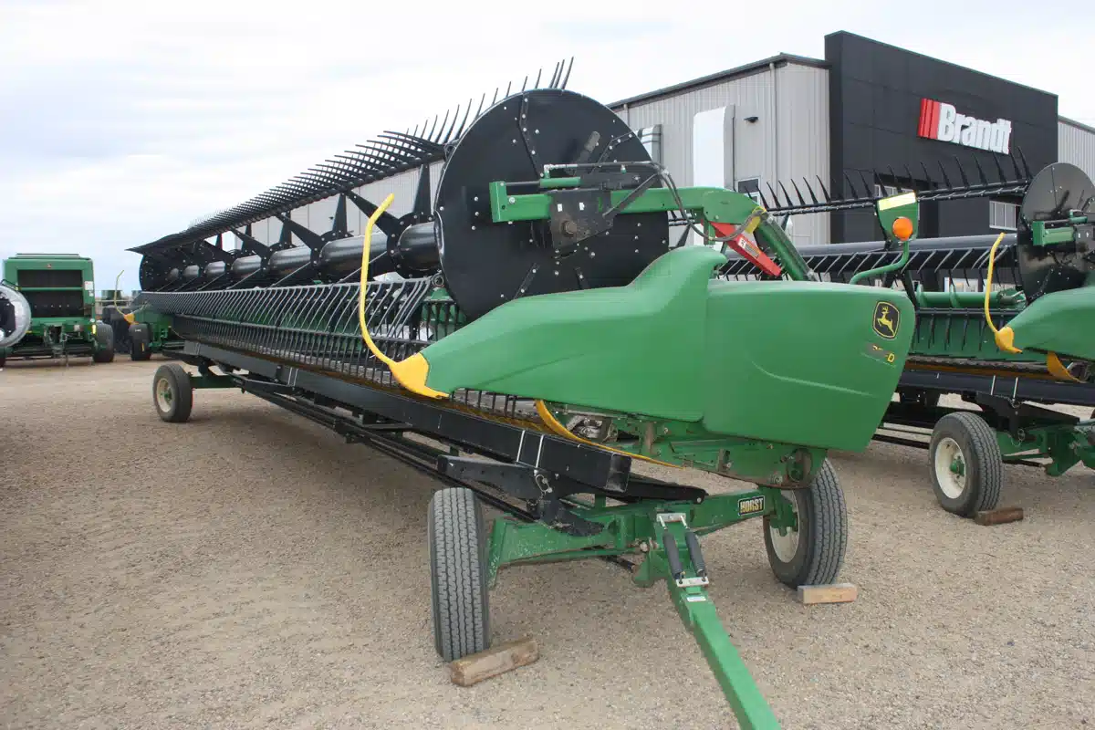 Gallery image 1 for Used 2017 John Deere 635FD Header - Draper