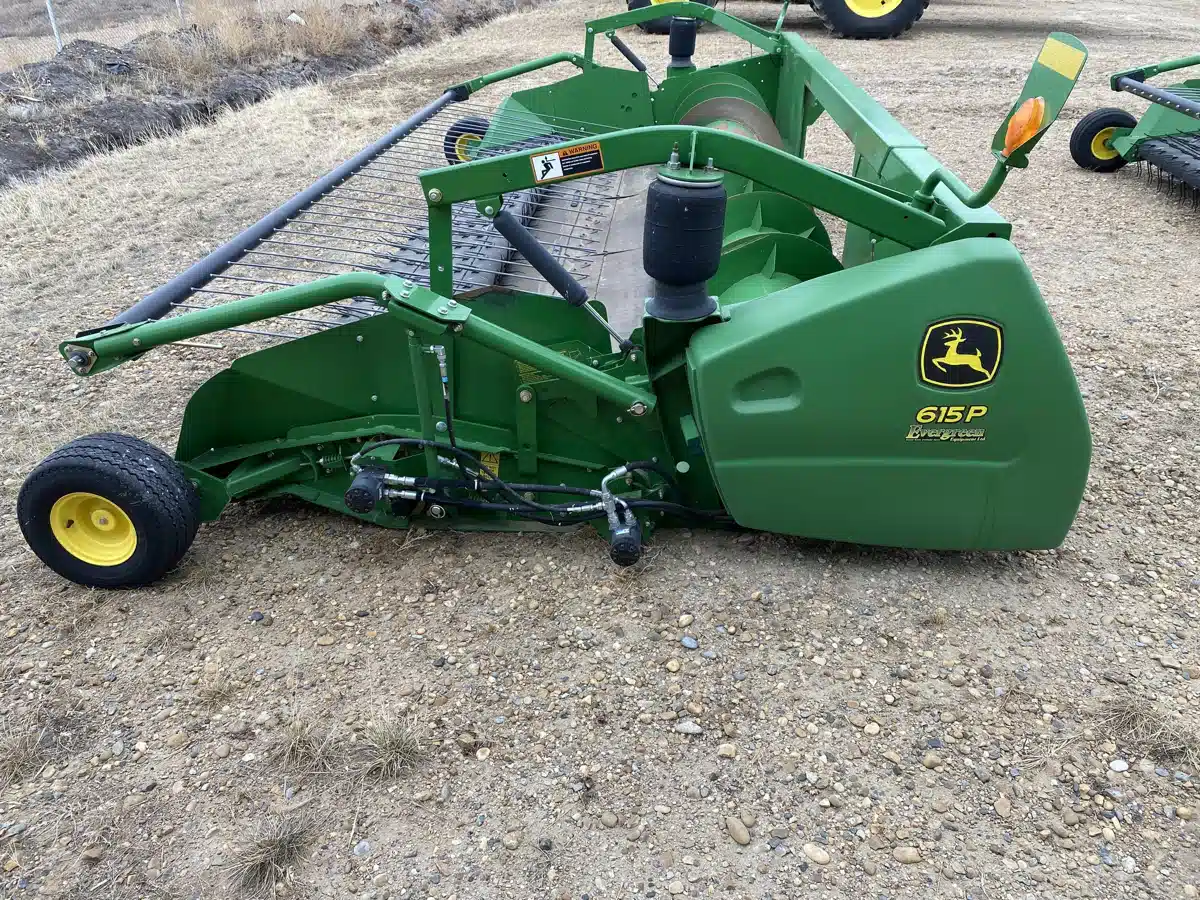 Gallery image 2 for Used 2012 John Deere 615P Header - Pickup