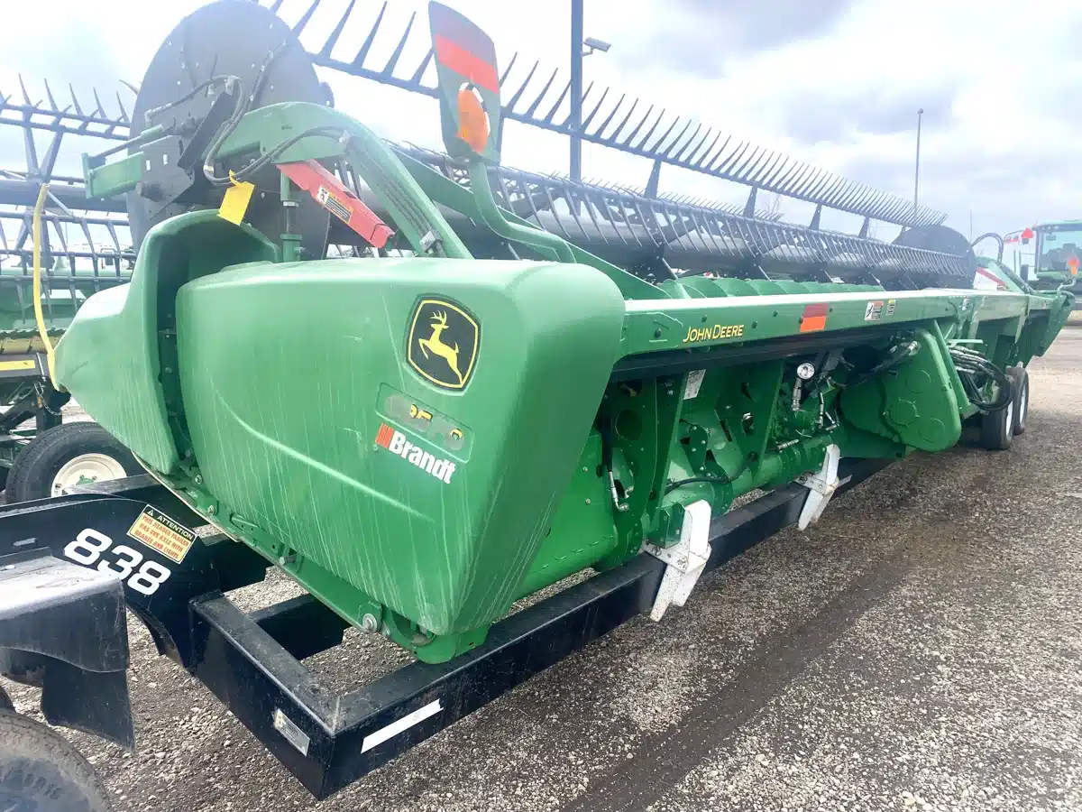 Gallery image 2 for Used 2017 John Deere 635FD Header - Draper
