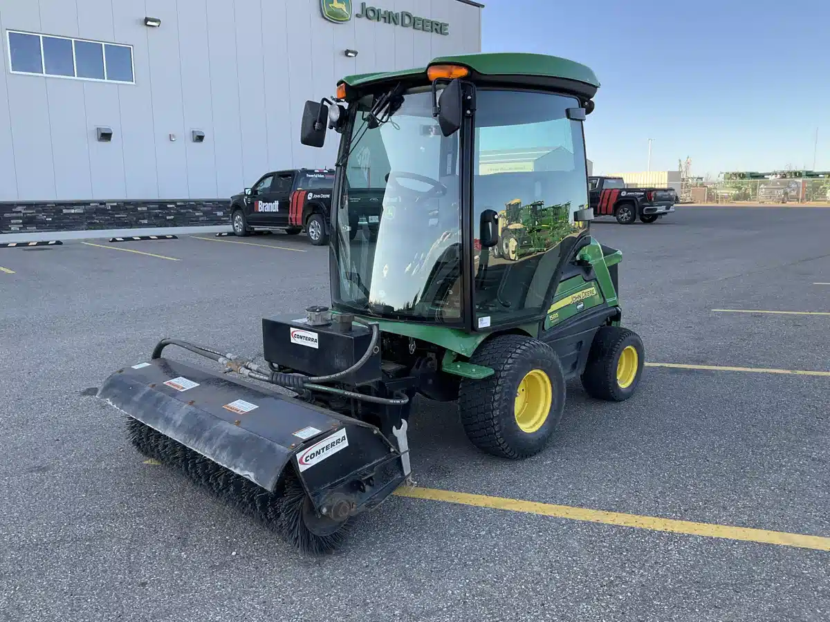Gallery image 1 for Used 2021 John Deere 1585 Mower - Front Deck
