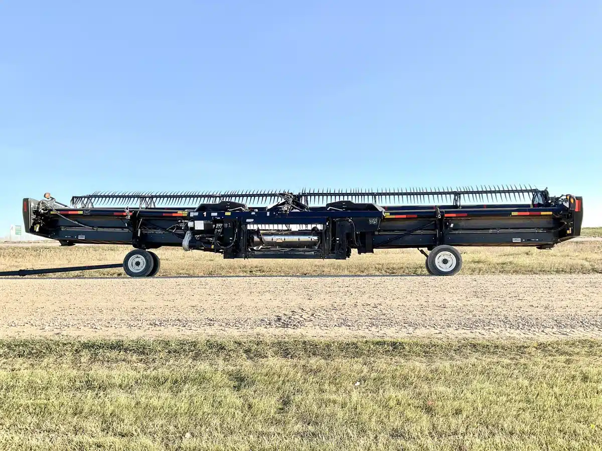 Gallery image 2 for Used 2018 MacDon FD140 Header - Flex Draper