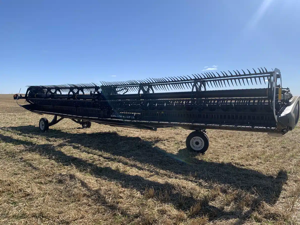 Gallery image 2 for Used 2020 MacDon FD140 Header Combine
