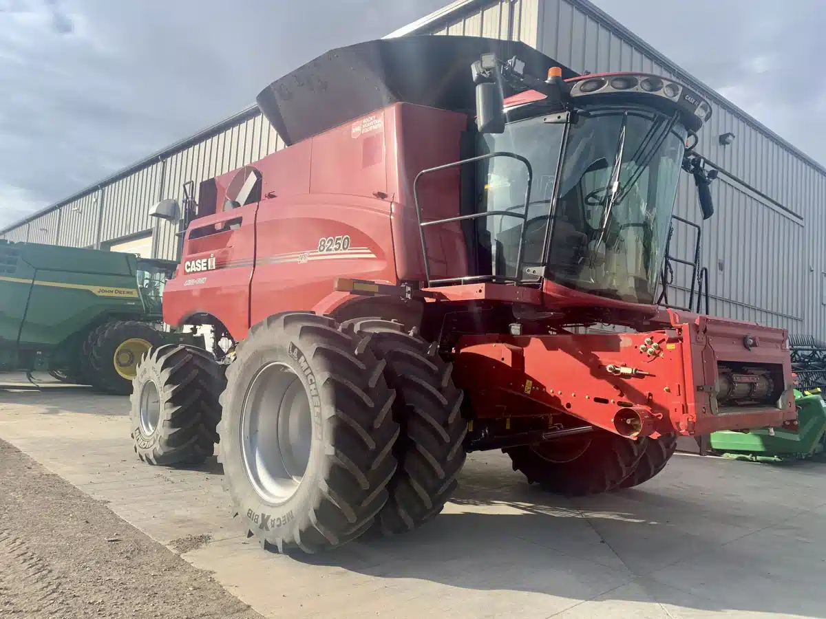 Gallery image 2 for Used 2021 Case IH 8250 Combine