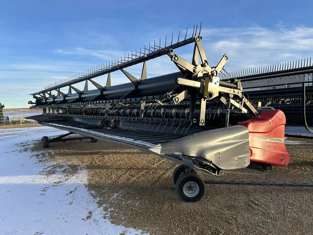 Gallery image 1 for Used 2012 Massey Ferguson 9250 Header - Draper