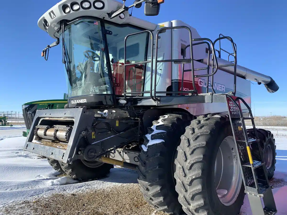 Gallery image 2 for Used 2009 Gleaner A 86 Combine