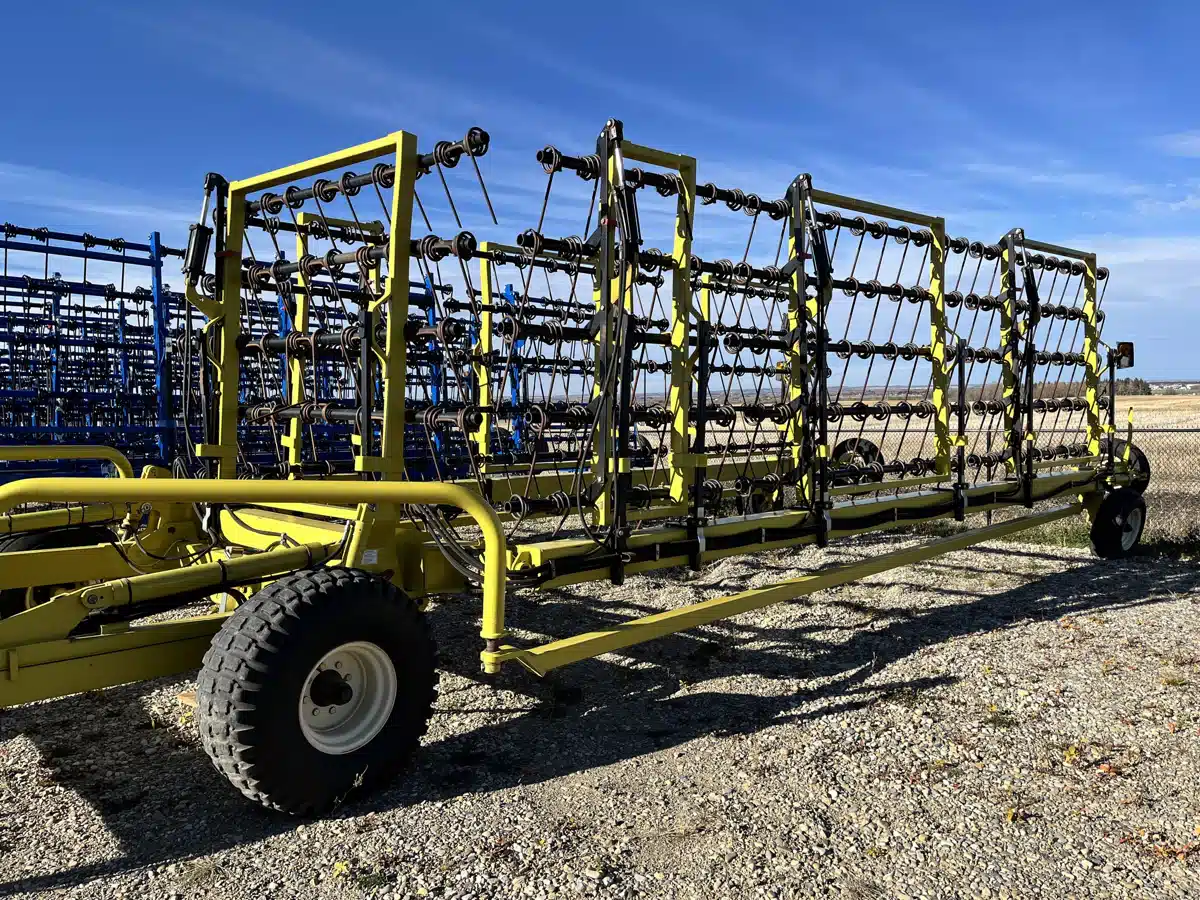 Gallery image 1 for Used 2010 Degelman SM7000 Harrow