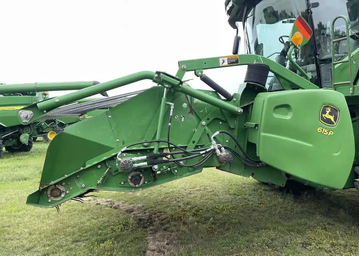 Gallery image 2 for Used 2014 John Deere 615P Header - Pickup