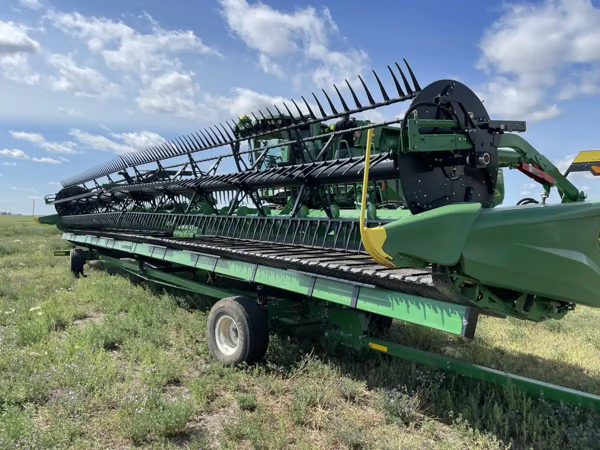 Gallery image 1 for Used 2022 John Deere HD50F Header - Flex