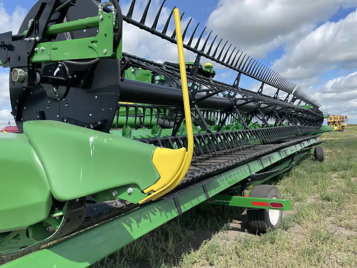 Gallery image 2 for Used 2022 John Deere HD50F Header - Flex