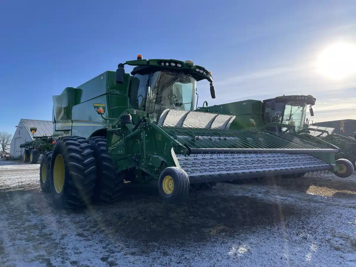 Gallery image 2 for 2018 John Deere S780 Combine