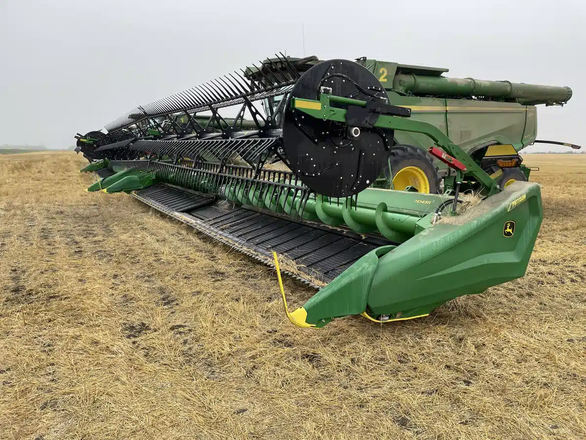 Gallery image 1 for Used 2023 John Deere HD45R Header - Draper
