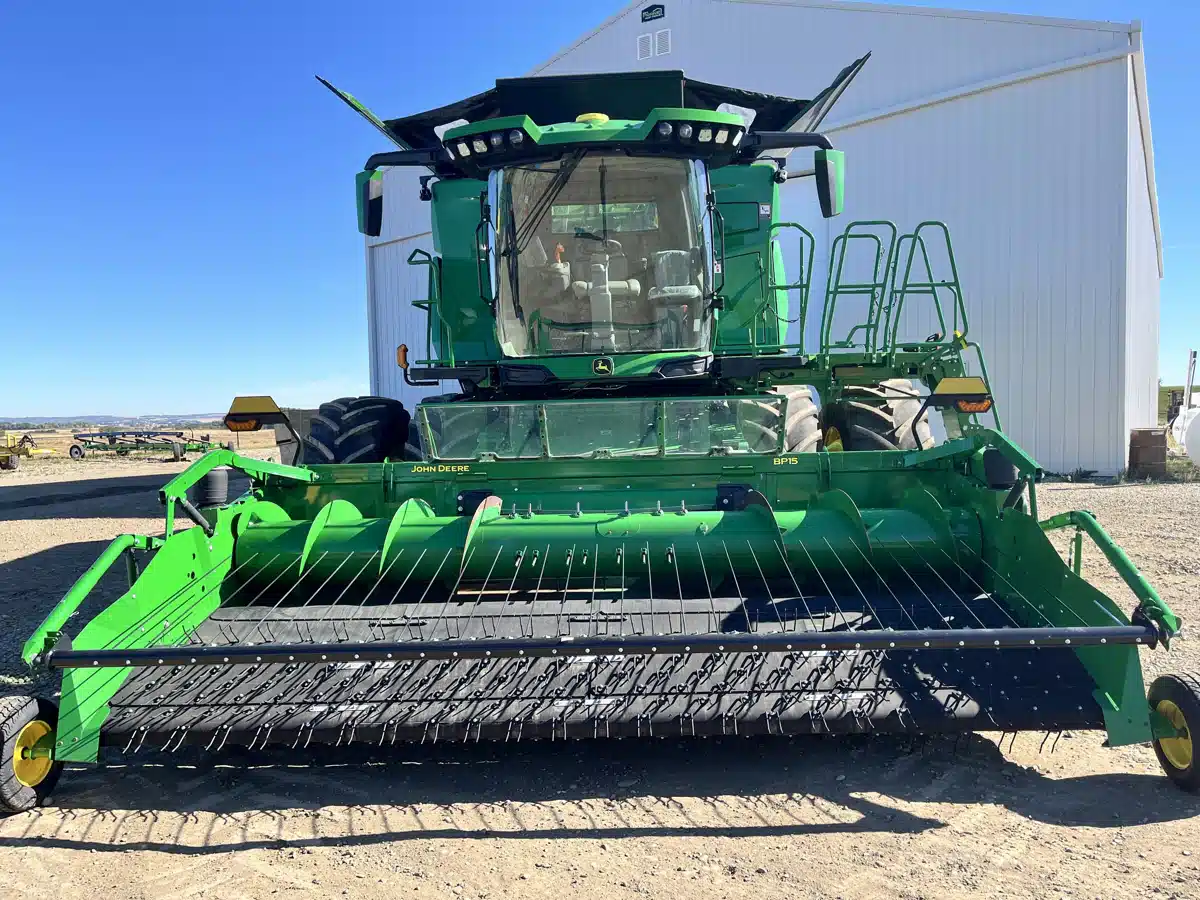 Gallery image 2 for Used 2023 John Deere X9 1000 Combine