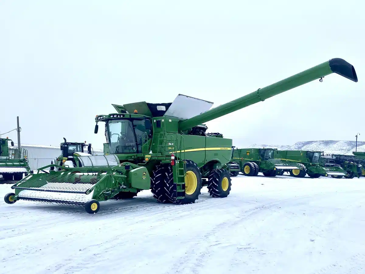 Gallery image 1 for Used 2014 John Deere S690 Combine