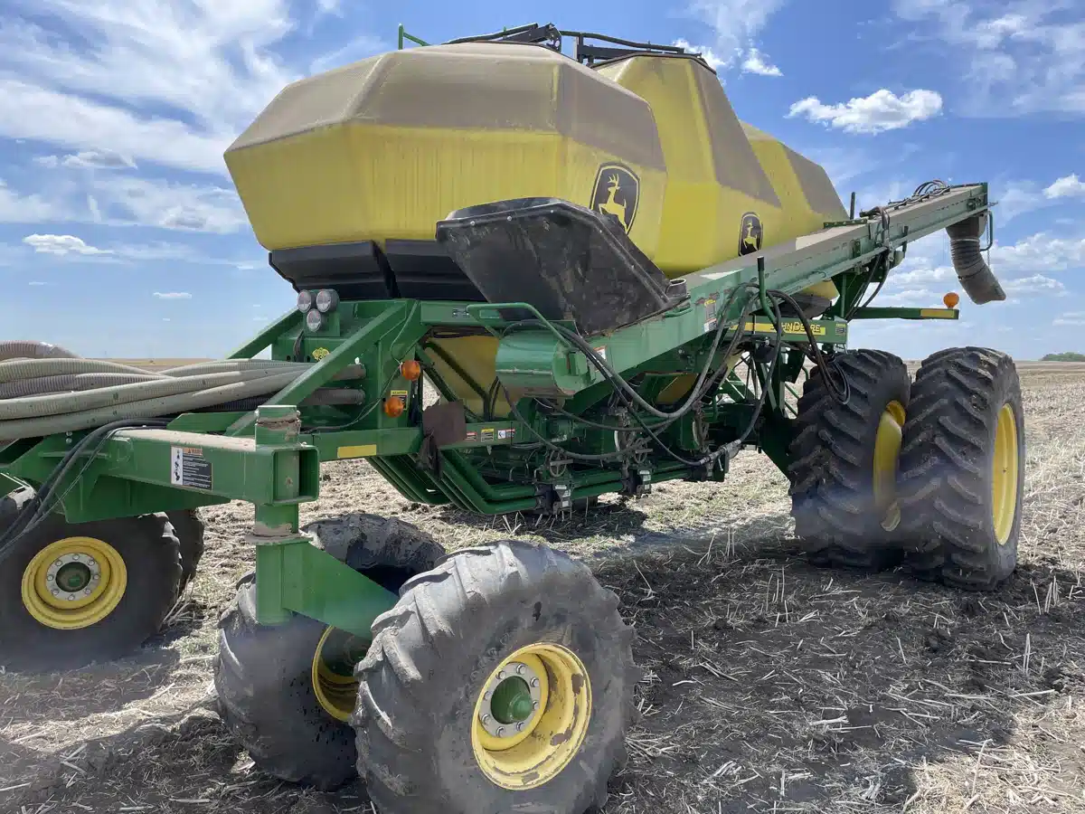 Gallery image 2 for Used 2013 John Deere 1870 Air Drill