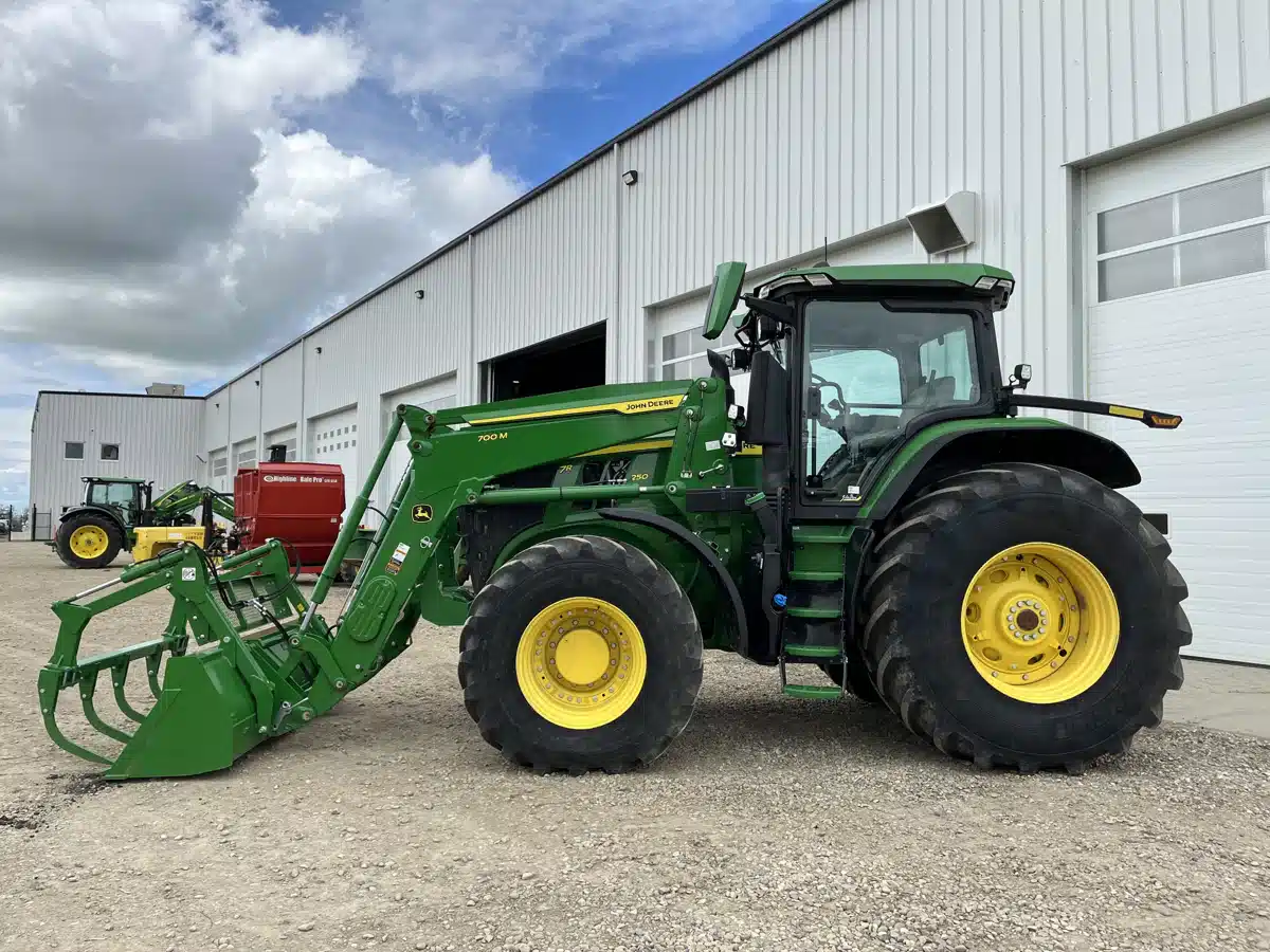 Gallery image 2 for Used 2023 John Deere 7R 250 Tractor