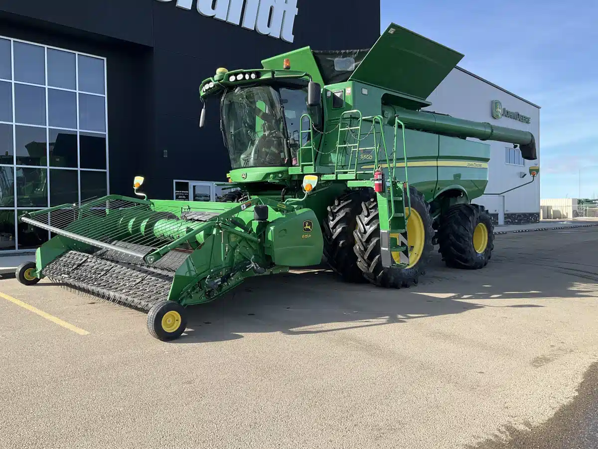 Gallery image 1 for Used 2014 John Deere S680 Combine