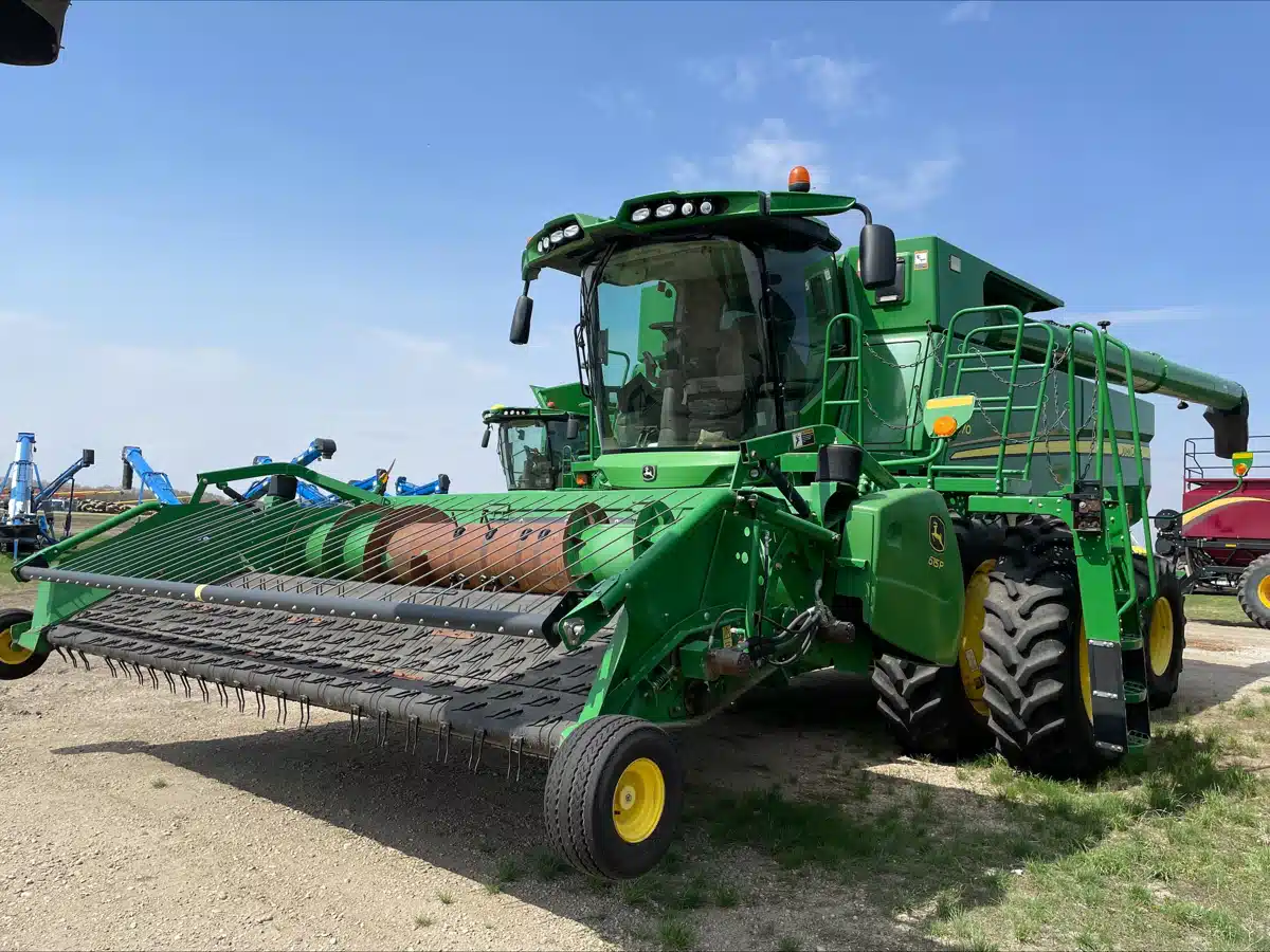 Gallery image 1 for Used 2014 John Deere S670 Combine
