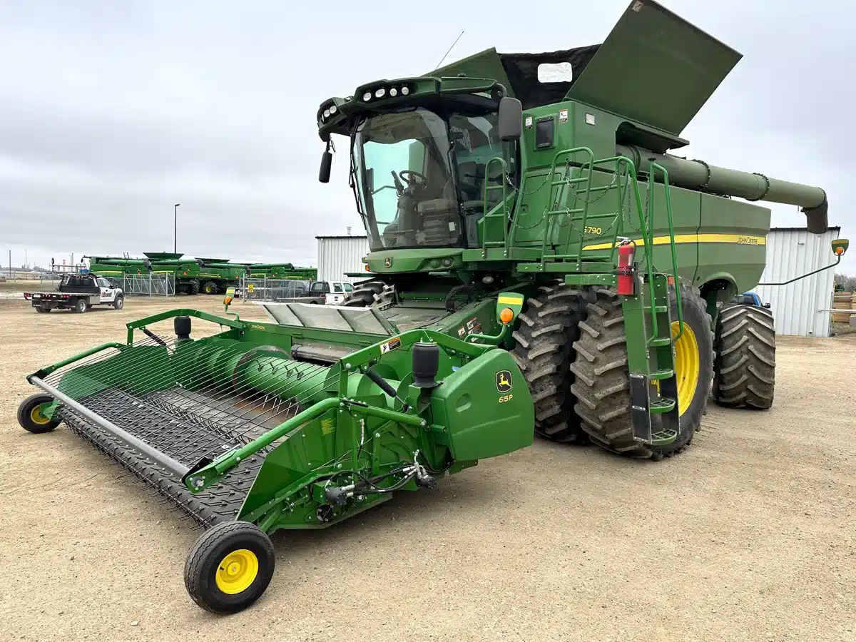 Gallery image 1 for Used 2021 John Deere S790 Combine