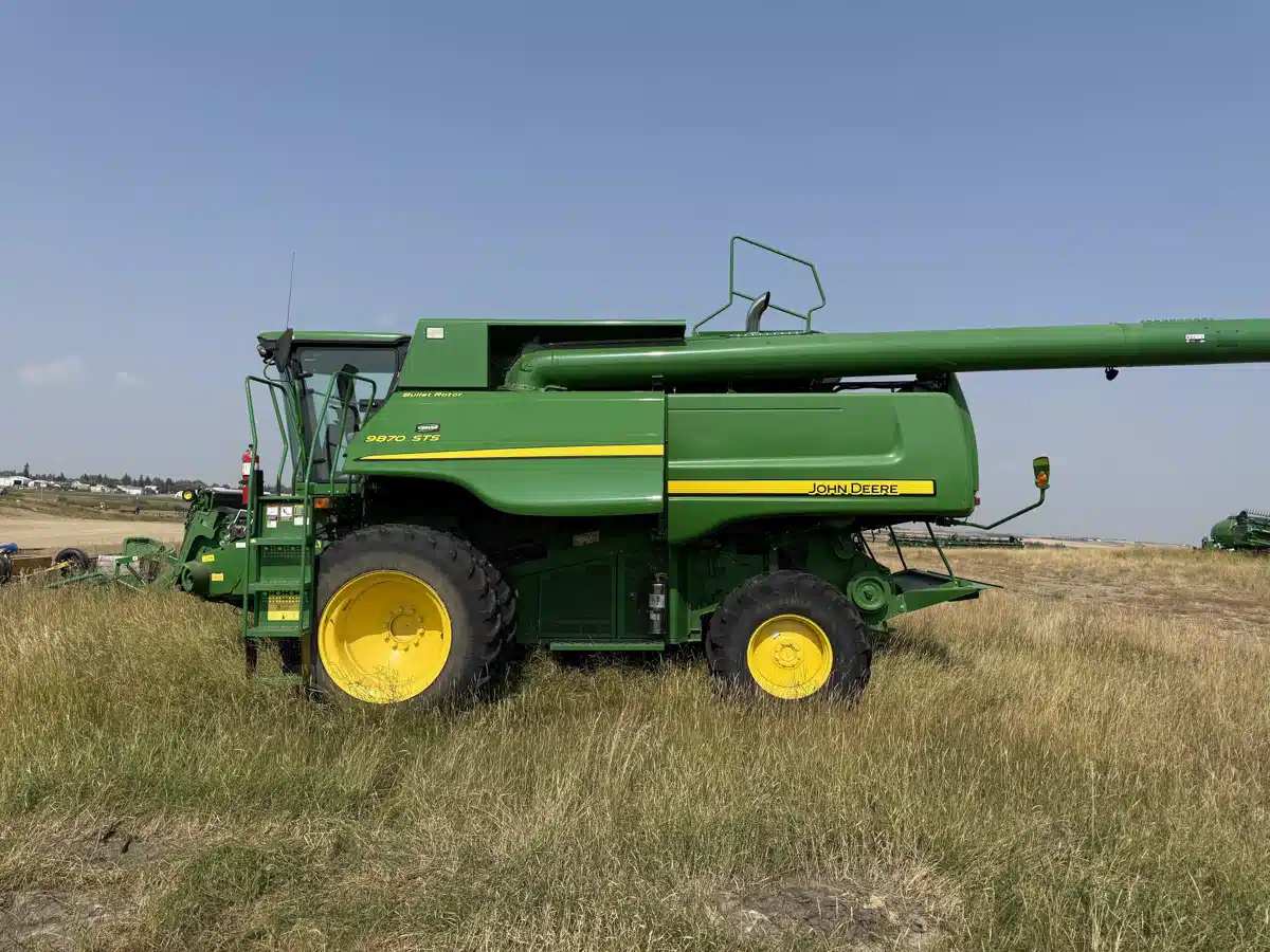 Gallery image 2 for Used 2008 John Deere 9870 STS Combine