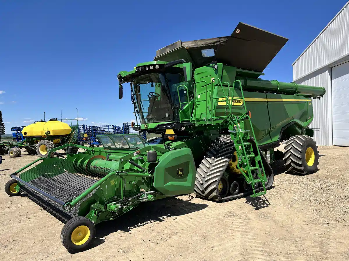 Gallery image 1 for Used 2023 John Deere X9 1100 Combine